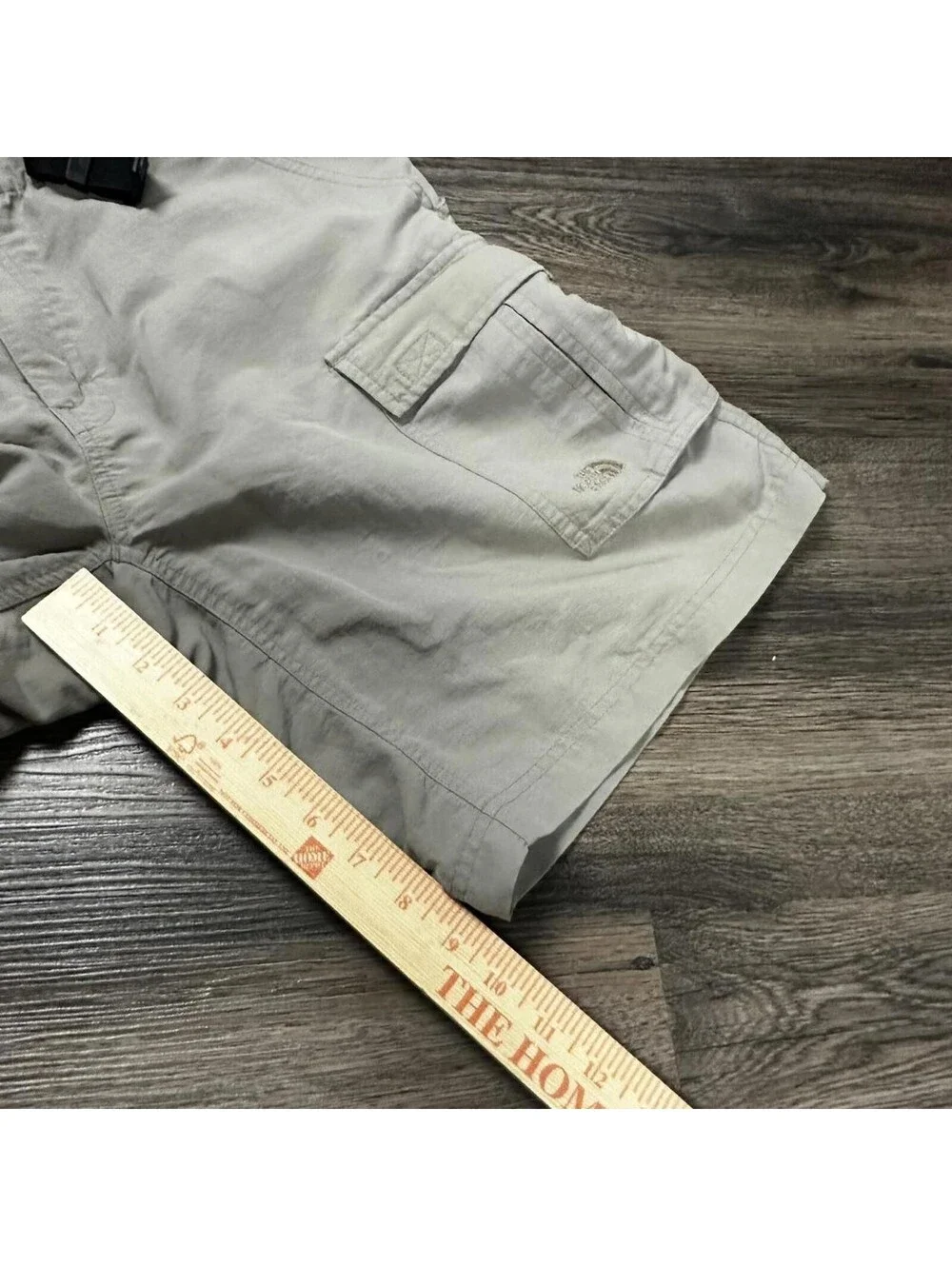 Vintage Gorpcore the north face hiking utility grey tan shorts 34x10
